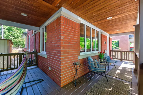 335 Osgoode ST, Lower Town - Sandy Hill, ON K1N 1H2