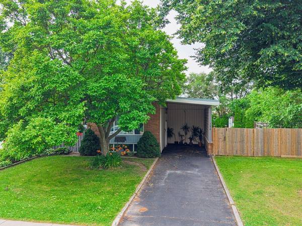 154 Luscombe ST, Hamilton, ON L9A 2K3