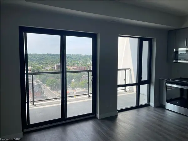 15 QUEEN ST S #1501, Hamilton, ON L8P 3R6