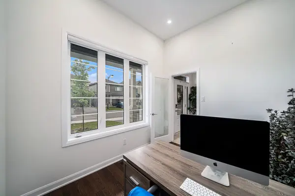 189 Lynn Coulter ST, Barrhaven, ON K2J 7B9