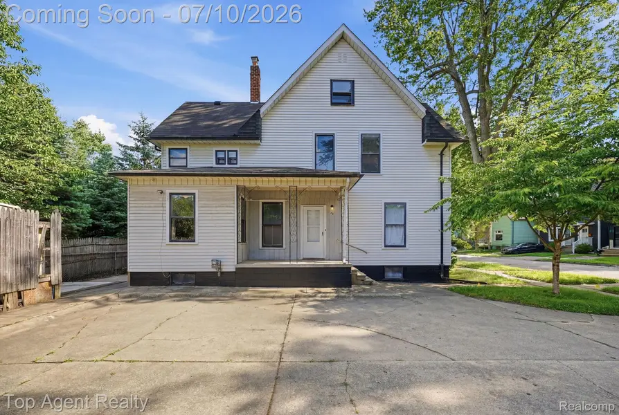74 Washington ST, Mt. Clemens, MI 48043