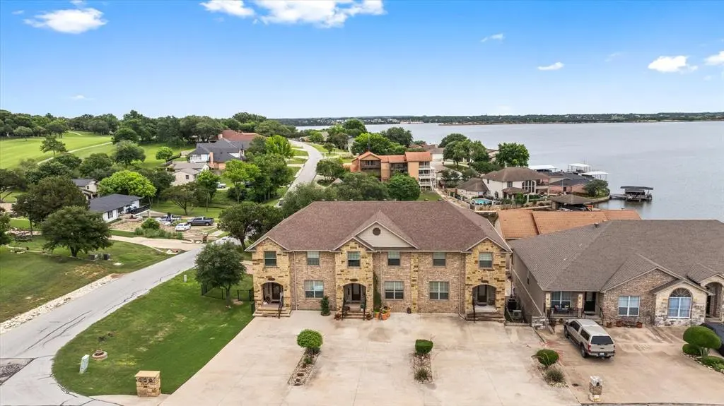 5250 Country Club Drive #Q, Granbury, TX 76049