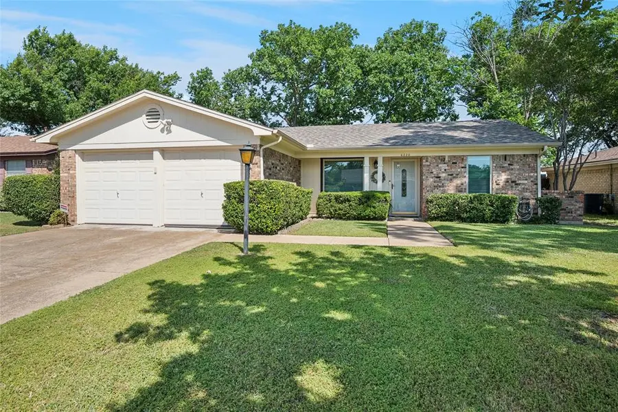 6220 Sandra Drive, Fort Worth, TX 76133