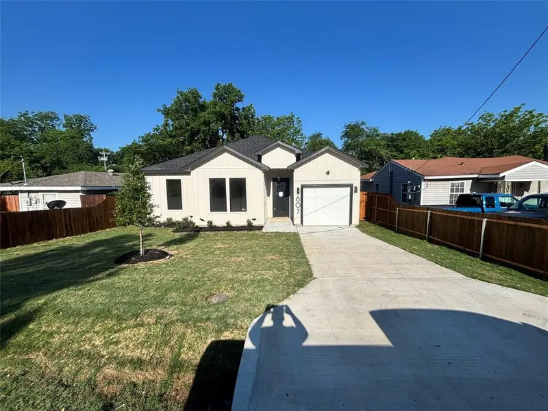607 Neomi Avenue, Dallas, TX 75217