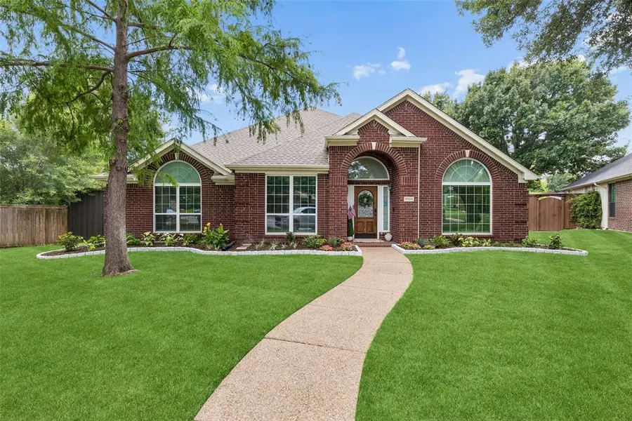 9809 Belfort Drive, Frisco, TX 75035
