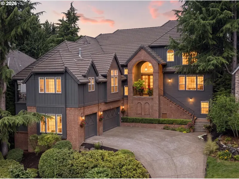 3921 NORTHHAMPTON CT, West Linn, OR 97068