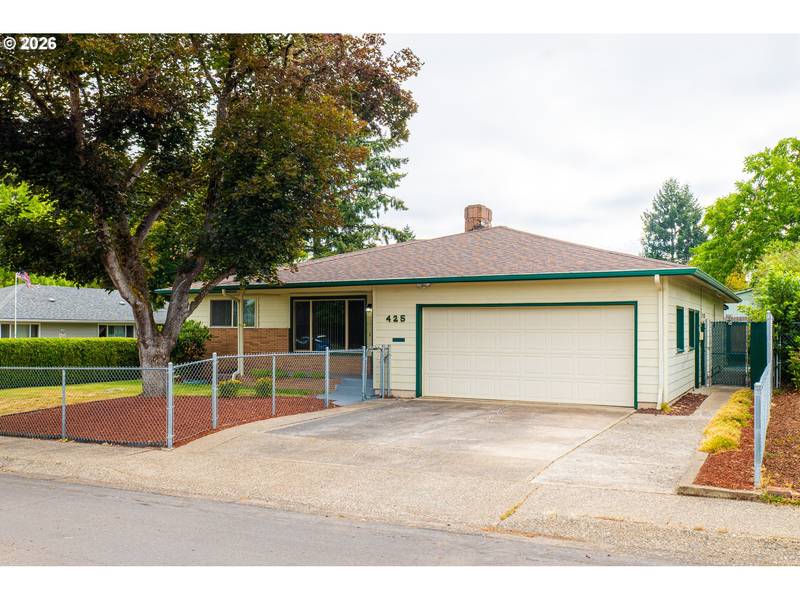 425 W MAPLE ST, Roseburg, OR 97471