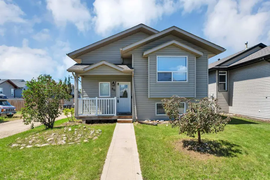 80 Hinshaw DR, Sylvan Lake, AB T4S 2P1