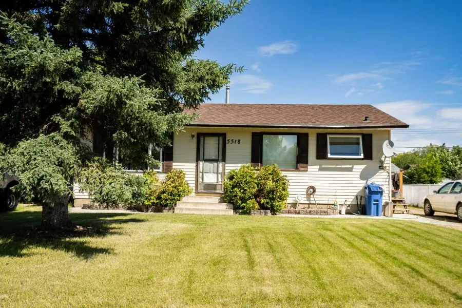 5518 47ave, Grimshaw, AB T0H1W0