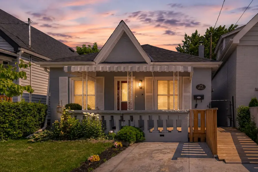 25 Hope AVE, Hamilton, ON L8H 2E1