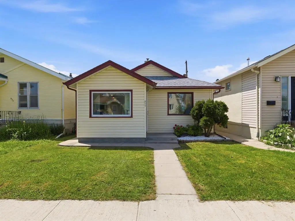 954 Dominion ST, Winnipeg, MB R3G 2P1