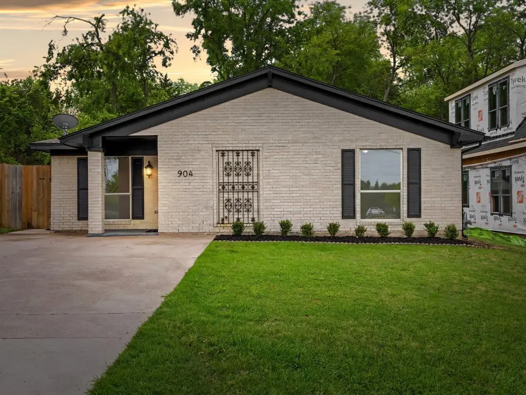 904 Aluminum Plant Road, Rockwall, TX 75087