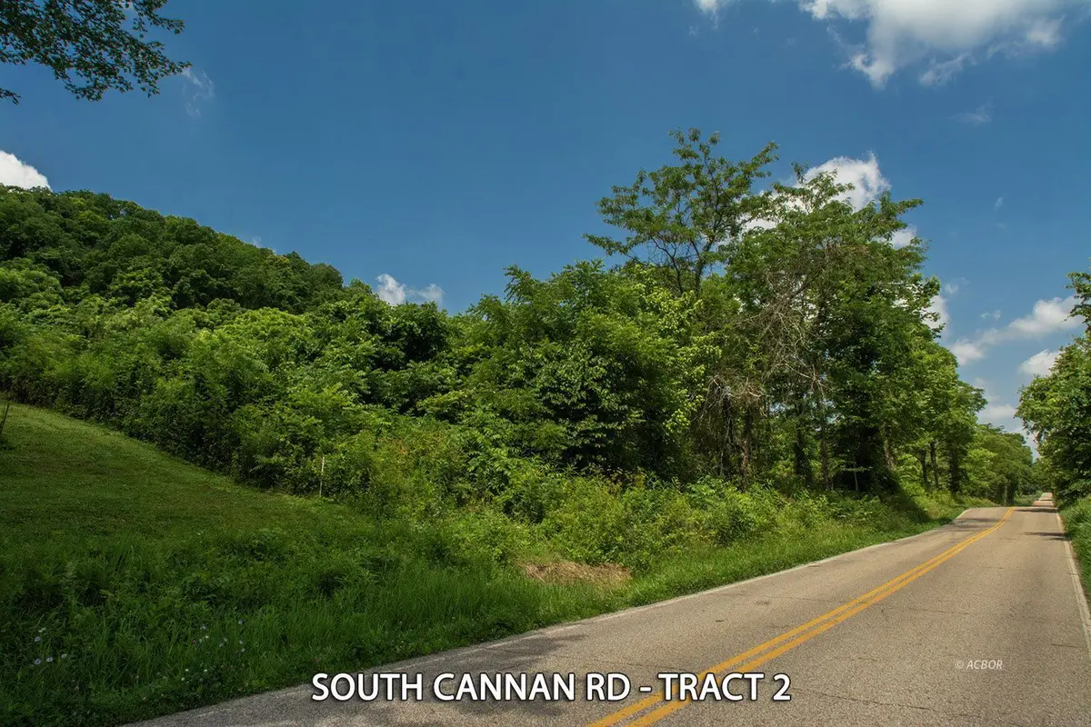 S Cannan Rd, Athens, OH 45701