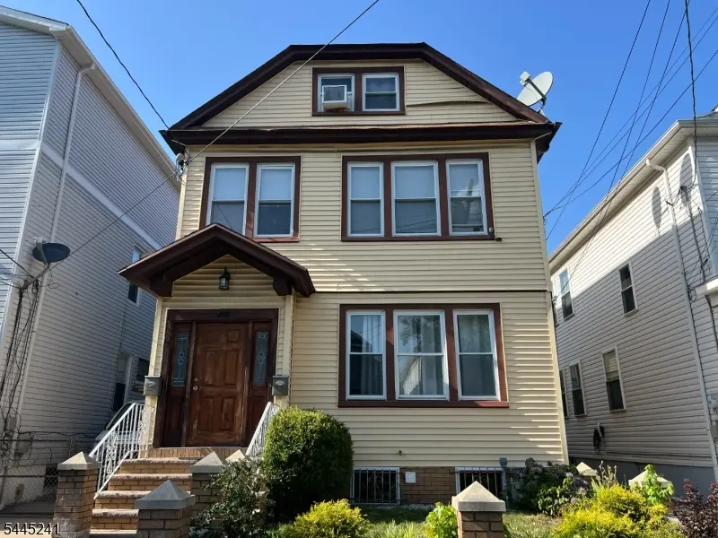 1353 Alina St #1, Elizabeth City, NJ 07208