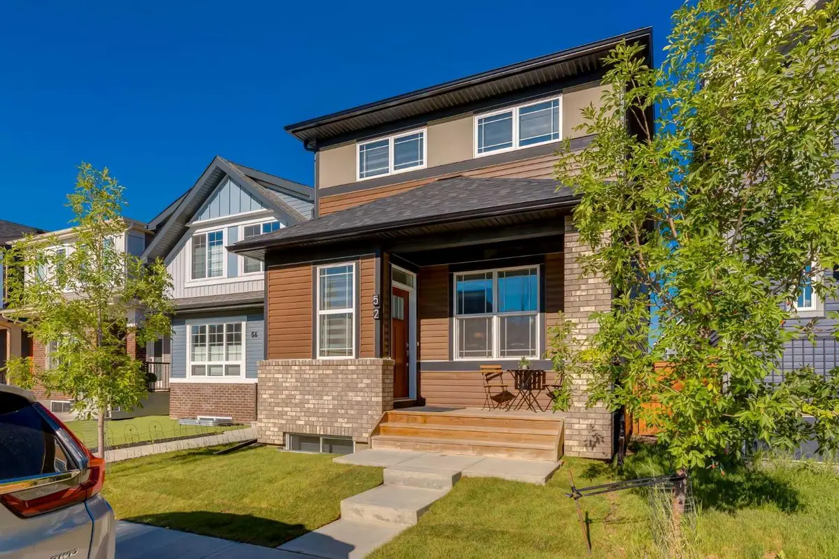 52 Lucas ST NW, Calgary, AB T3P 1N2