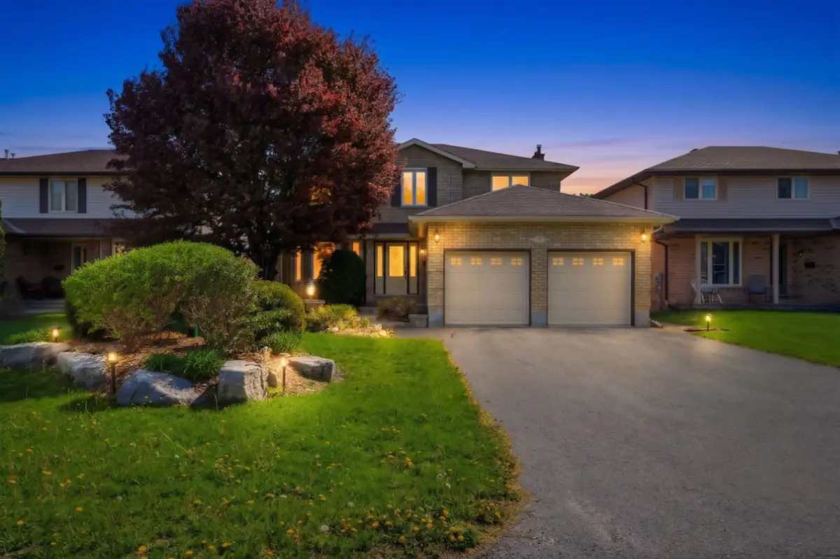 37 Dungannon DR, Belleville, ON K8P 5E7