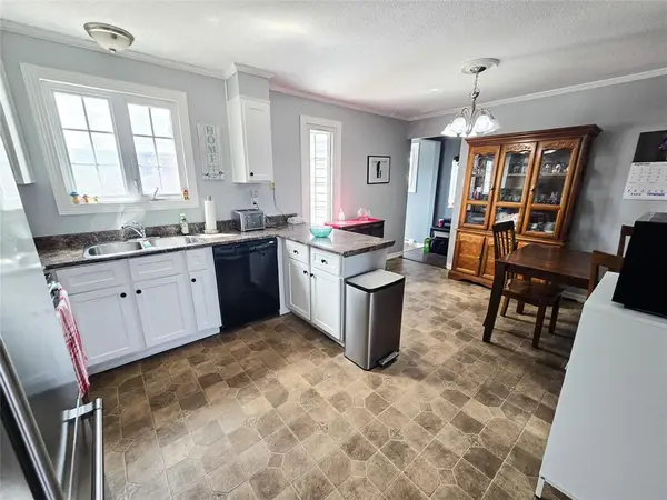 32 Guy Street, Wabush, NL A0R1B0