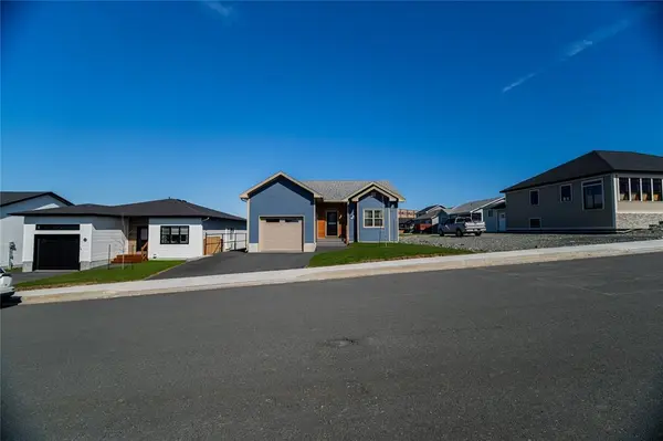 17 Electra Drive, St. John's, NL A1A 0V3