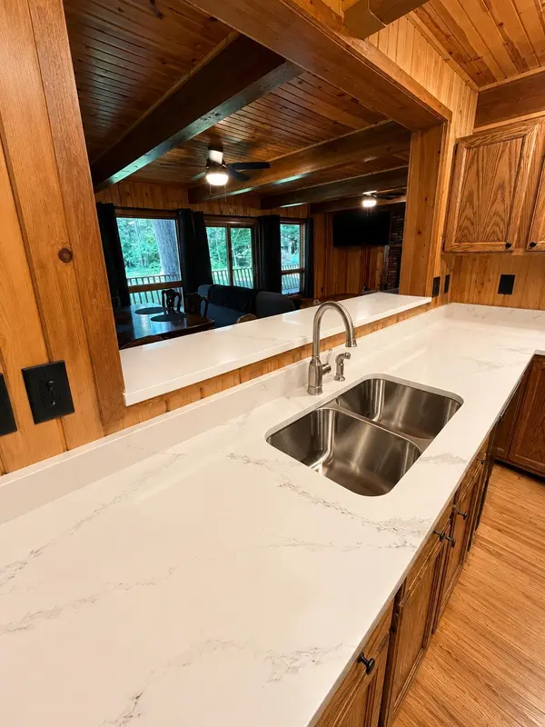 325 ROCHESTER Road, Poplar Grove, IL 61065