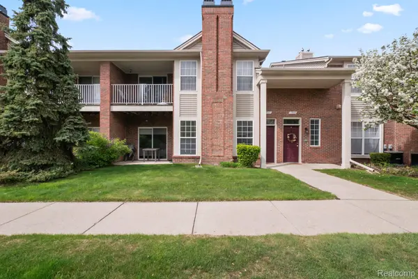 15345 Yale DR, Clinton Charter Township, MI 48038