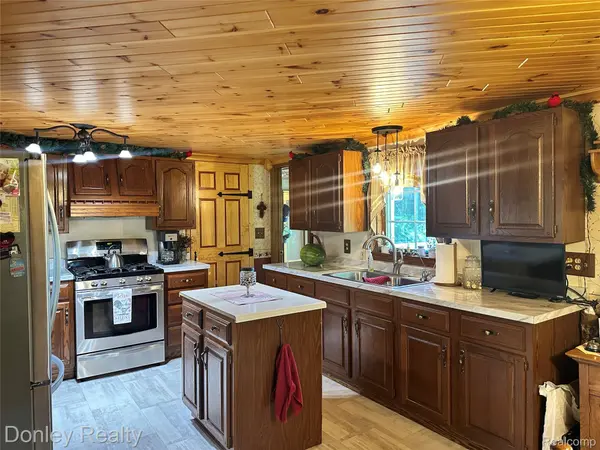 25 Bulgrien RD, Moore Township, MI 48472