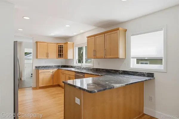 411 Pingree BLVD, Royal Oak, MI 48067