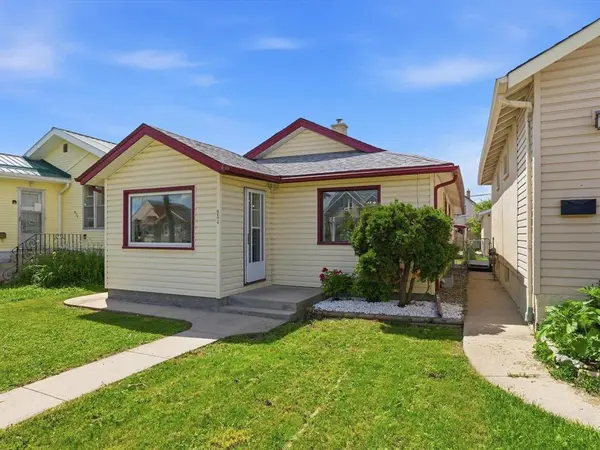 954 Dominion ST, Winnipeg, MB R3G 2P1