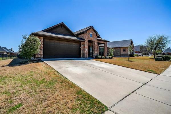 1023 Saint Andrews Drive, Burleson, TX 76028