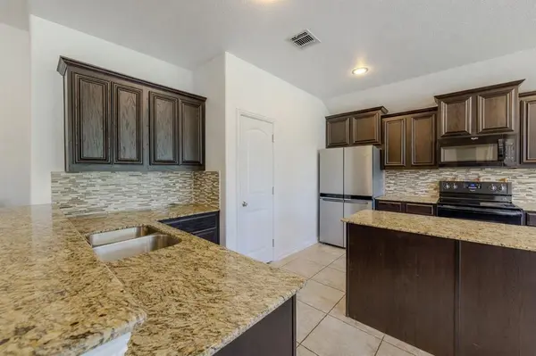 512 Jennie Marie Circle, Ferris, TX 75125