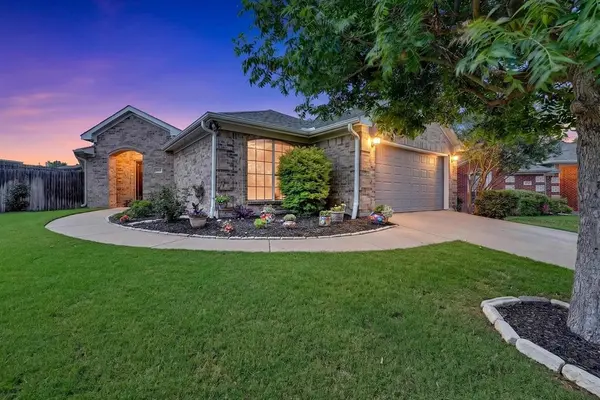 5821 Imes Lane, Fort Worth, TX 76179