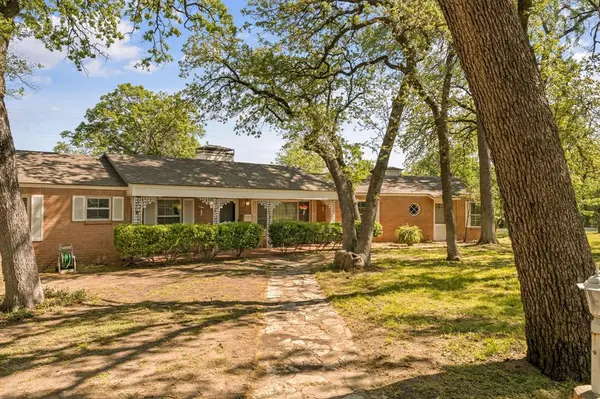 1504 Smilax Avenue, Fort Worth, TX 76111