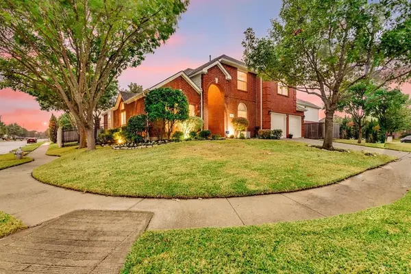 7700 Buccaneer Circle, Arlington, TX 76016