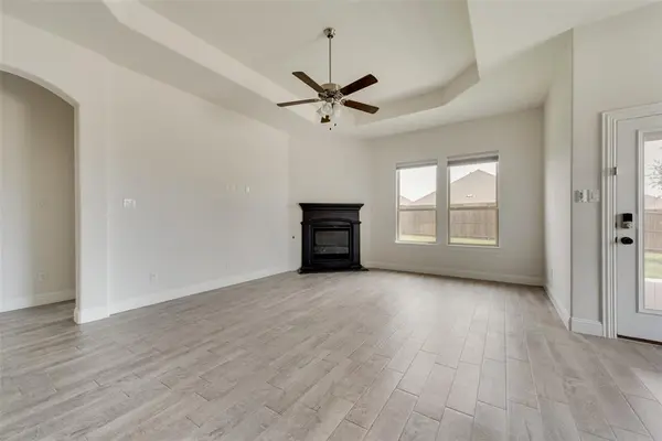 11104 Canyon Mine Drive, Aubrey, TX 76227