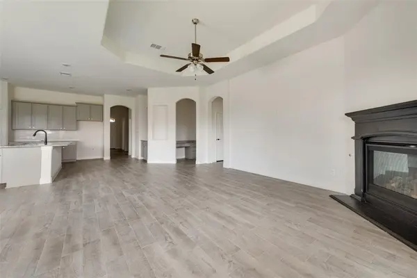 11104 Canyon Mine Drive, Aubrey, TX 76227