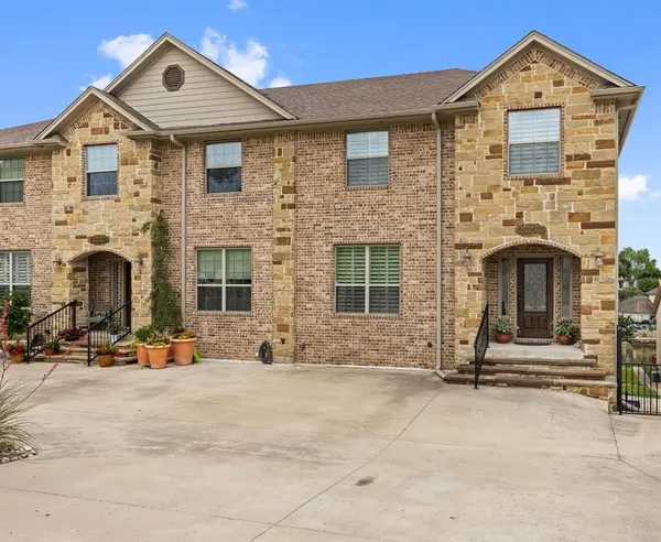 5250 Country Club Drive #Q, Granbury, TX 76049
