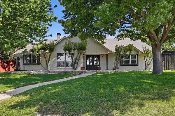 2625 Ramblewood Drive, Carrollton, TX 75006