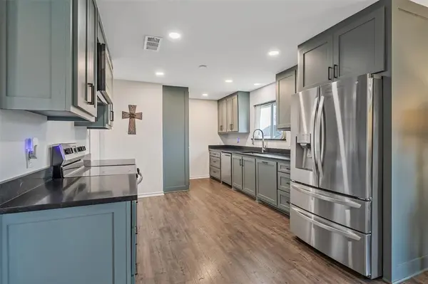300 Rash Lane, Terrell, TX 75160