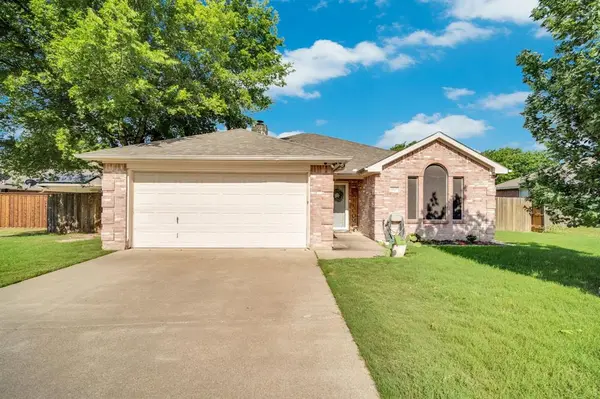 1517 S 3rd Street, Midlothian, TX 76065