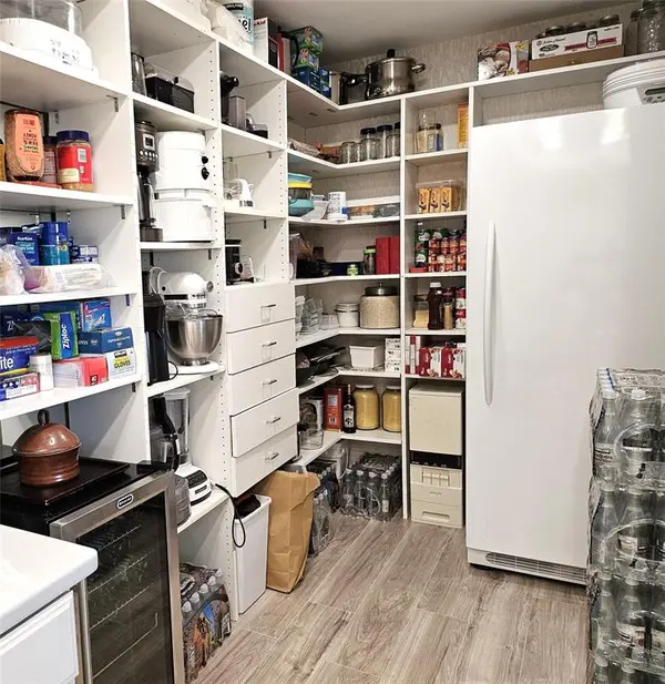 6335 W Northwest Highway #711, Dallas, TX 75225