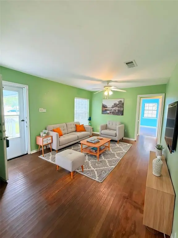 11827 Gaston Parkway, Dallas, TX 75218