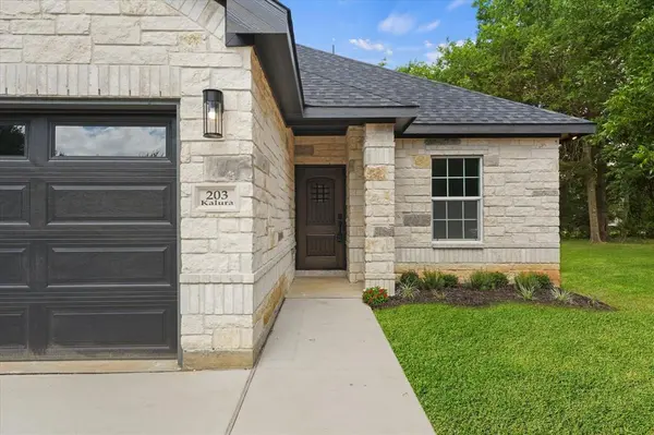 203 Kalura Way, Tool, TX 75143