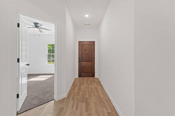 203 Kalura Way, Tool, TX 75143