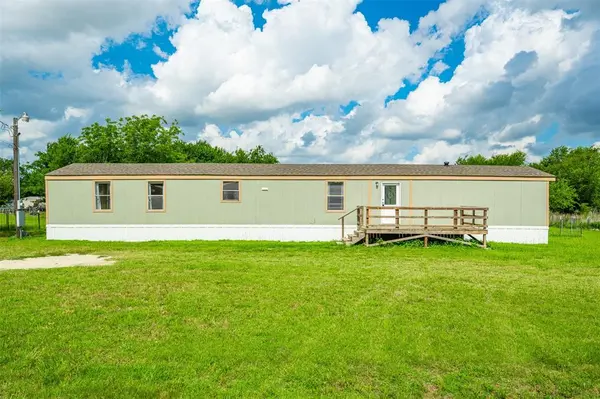7009 Karen Lane, Joshua, TX 76058