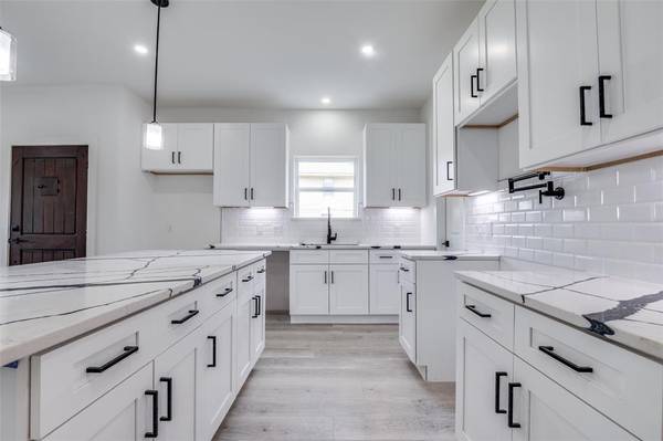 3413 Wendelkin Street, Dallas, TX 75215