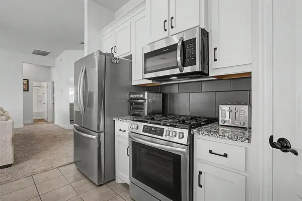 1004 Deer Ridge Drive, Crowley, TX 76036