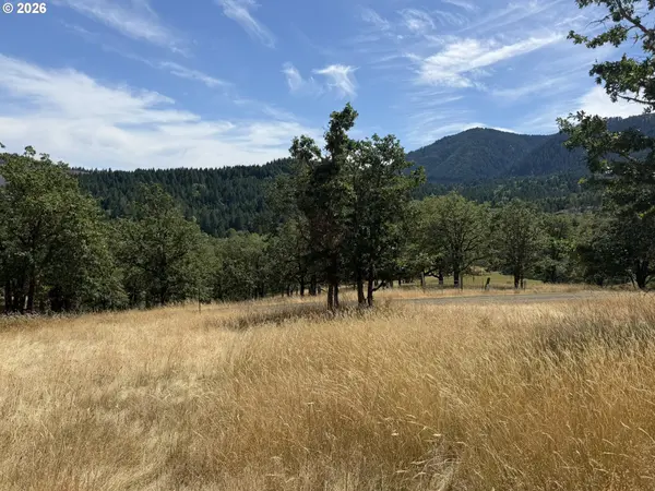257 BOWLER LN, Oakland, OR 97462