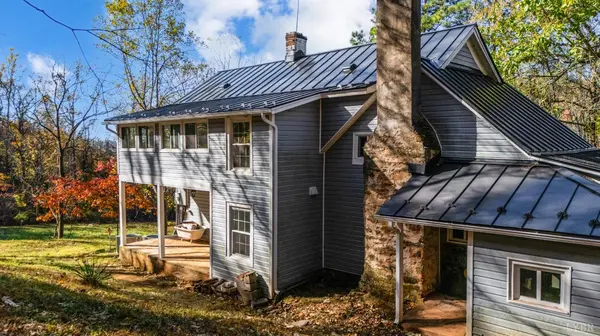2728 E Branch Loop, Roseland, VA 22967