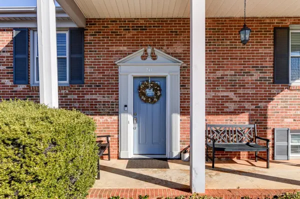211 Robin DR, Lynchburg, VA 24502