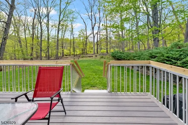 94 Edgefield Dr, Parsippany-troy Hills Twp., NJ 07950