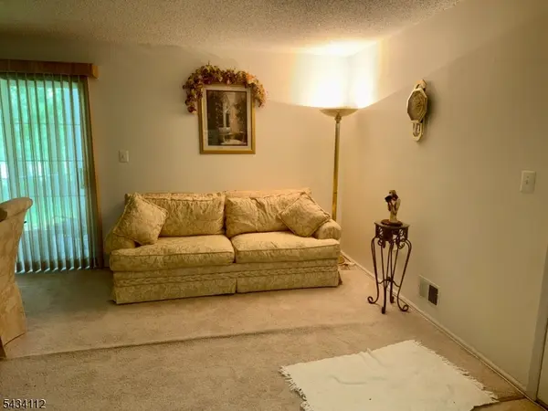 75 Amethyst Way, Franklin Twp., NJ 08823